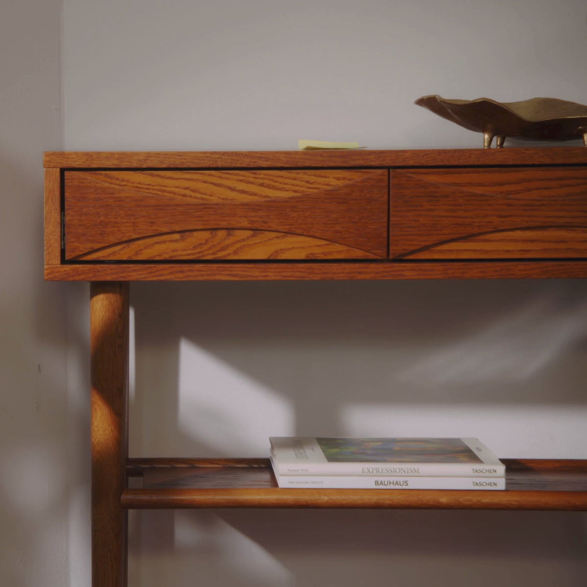 Load video: VINTAGE Console Table